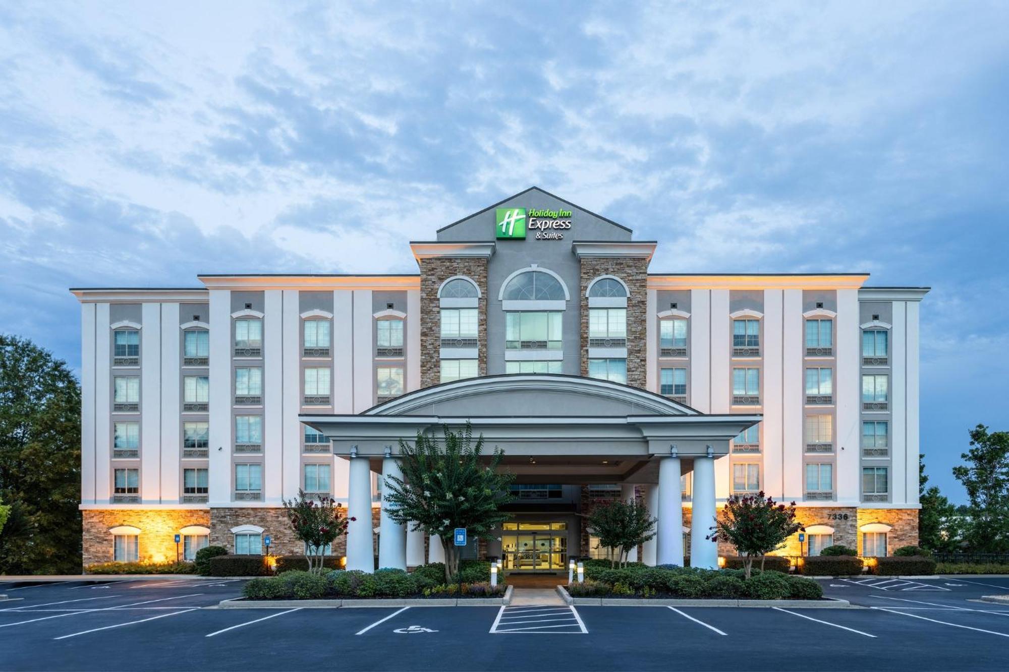 Holiday Inn Express & Suites Columbus At Northlake, An Ihg Hotel Exterior photo