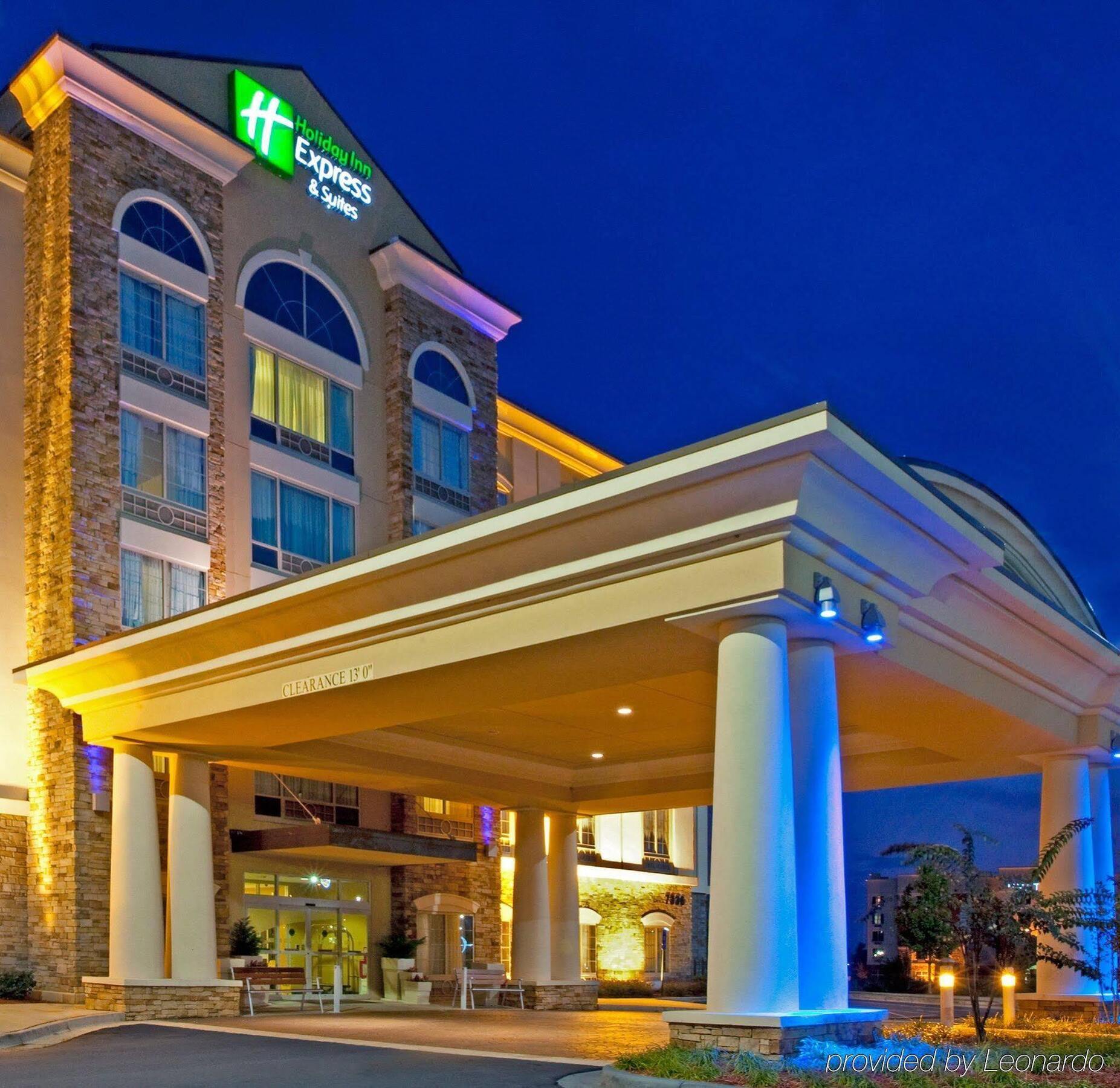 Holiday Inn Express & Suites Columbus At Northlake, An Ihg Hotel Exterior photo